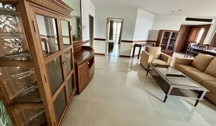 2 Bedrooms Apartment for sale in Khlong Toei, Bangkok P.W.T Mansion