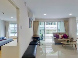 3 Bedroom Condo for rent at Chanarat Place, Khlong Toei Nuea