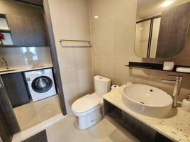 1 Bedroom Condo for sale at XT Huaikhwang, Din Daeng, Din Daeng, Bangkok