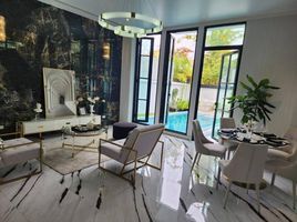 5 Bedroom Villa for sale at Maison Blanche, Phra Khanong Nuea
