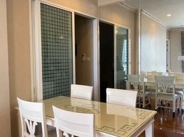 2 спален Кондо в аренду в Ivy Sathorn 10, Si Lom