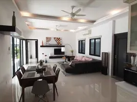 2 Bedroom Villa for rent in Phuket, Rawai, Phuket Town, Phuket