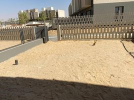 4 Bedroom Townhouse for sale at Al Burouj Compound, El Shorouk Compounds, Shorouk City, Cairo, Egypt