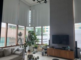 3 Bedroom Condo for sale at The Emporio Place, Khlong Tan