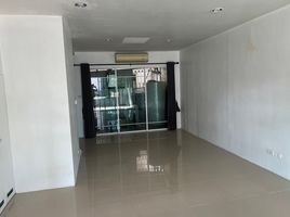 3 Bedroom Townhouse for rent at The Plant City Sathorn, Bang Khun Thian