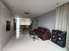 3 Schlafzimmer Villa zu verkaufen im Chaum Haus, Cha-Am