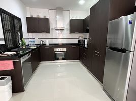 3 спален Дом на продажу в Phanason Private Home (Kathu), Катху