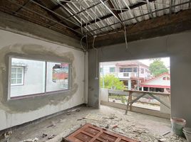 2 Schlafzimmer Reihenhaus zu vermieten in Rajavej Chiangmai Hospital, Wat Ket, Nong Hoi