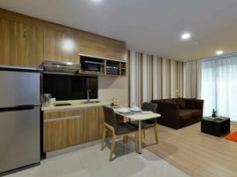 1 Schlafzimmer Appartement zu vermieten im Ramada by Wyndham Ten Ekamai Residences, Phra Khanong Nuea