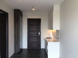 1 Bedroom Apartment for sale at C Ekkamai, Khlong Tan Nuea