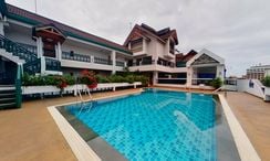 Photo 3 of the Communal Pool at Baan Hor Kum