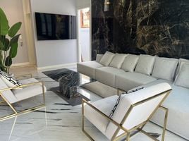 5 спален Дом в аренду в Maison Blanche, Phra Khanong Nuea