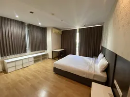 1 Schlafzimmer Wohnung zu vermieten im Nantiruj Tower, Khlong Toei