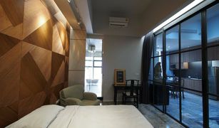1 Bedroom Condo for sale in Khlong Tan Nuea, Bangkok Acadamia Grand Tower