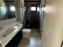 4 спален Дом в аренду в Lake Serene Rama 2, Bang Nam Chuet