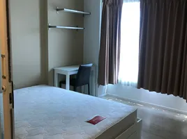 1 спален Квартира в аренду в S1 Rama 9 Condominium, Suan Luang