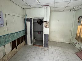  Магазин for rent in Pak Nam Pho, Mueang Nakhon Sawan, Pak Nam Pho