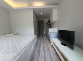 1 Schlafzimmer Appartement zu vermieten im Double Lake Condominium, Ban Mai