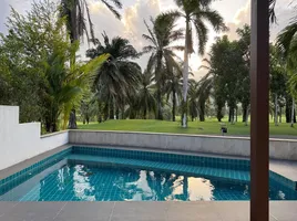 3 Schlafzimmer Villa zu verkaufen im Loch Palm Golf Club, Kathu