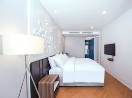 3 Bedroom Apartment for rent at Amanta Hotel & Residence Sathorn, Thung Mahamek, Sathon
