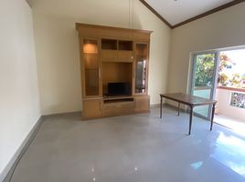 1 Schlafzimmer Appartement zu vermieten im El Patio, Khlong Toei Nuea