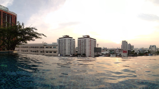 รูปถ่าย 2 of the Communal Pool at สกาย วอล์ค เรสซิเดนซ์