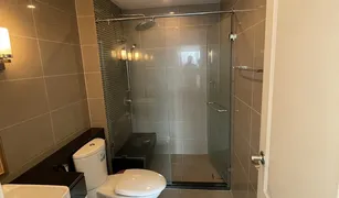 1 Bedroom Condo for sale in Huai Khwang, Bangkok Supalai Wellington 2