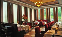 Fotos 2 of the Restaurant at Bliston Suwan Park View