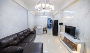 4 Bedrooms Hotel for sale in Wang Burapha Phirom, Bangkok 