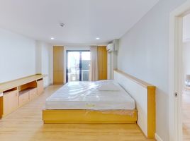 1 Bedroom Condo for rent at Silom Terrace, Si Lom, Bang Rak