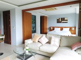 1 Schlafzimmer Wohnung zu verkaufen im At The Tree Condominium, Rawai, Phuket Town, Phuket