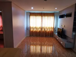 2 Bedroom Apartment for sale at Lumpini Place Ratchada-Thapra, Dao Khanong