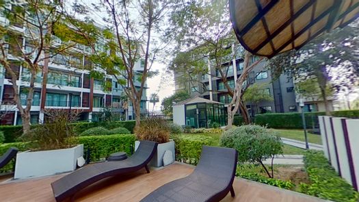 3D 워크스루 of the Communal Garden Area at Himma Garden Condominium