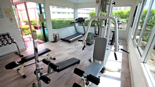 사진들 1 of the Communal Gym at 49 Plus