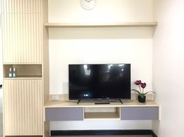 2 Schlafzimmer Wohnung zu vermieten im Charming Resident Sukhumvit 22, Khlong Toei