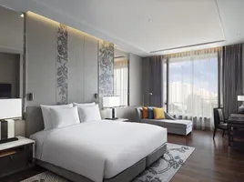 2 Schlafzimmer Wohnung zu vermieten im Sindhorn Kempinski Hotel, Lumphini