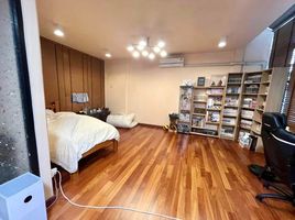3 Bedroom House for sale in Triam Udom Suksa School, Pathum Wan, Lumphini