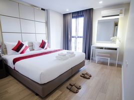 2 Bedroom Condo for rent at Hope Land Sukhumvit 8, Khlong Toei