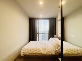 1 Schlafzimmer Appartement zu vermieten im Oka Haus, Khlong Tan