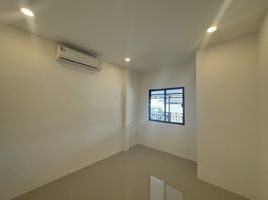 3 спален Таунхаус на продажу в Phuket Villa 3, Wichit, Пхукет Тощн, Пхукет, Таиланд