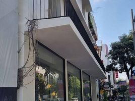 Studio Einzelhandelsfläche zu vermieten in Ekkamai BTS, Phra Khanong, Phra Khanong