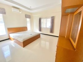 3 Schlafzimmer Villa zu vermieten im Chokchai Garden Home 3, Nong Prue