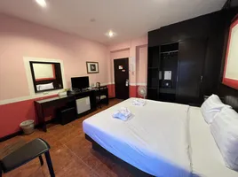 โรงแรม 17 ห้องนอน ให้เช่า ในทำเล สำนักงานตรวจคนเข้าเมือง ป่าตอง, ป่าตอง, ป่าตอง