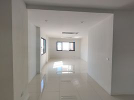 130 SqM Office for rent at Mahatun Rama 3, Bang Khlo