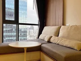 1 Schlafzimmer Wohnung zu vermieten im Triple Y Residence, Wang Mai