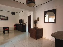 2 Schlafzimmer Appartement zu verkaufen im A vendre un appartement idéal pour investissement locatif, bien situé dans une résidence sécurisée à Guéliz, derrière Carré Eden, Na Menara Gueliz, Marrakech, Marrakech Tensift Al Haouz