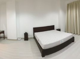 2 Schlafzimmer Wohnung zu vermieten im Citi Smart Condominium, Khlong Toei