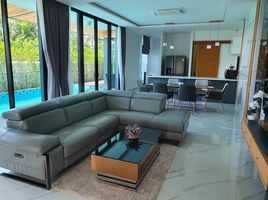3 Schlafzimmer Villa zu vermieten in Phuket, Ko Kaeo, Phuket Town, Phuket