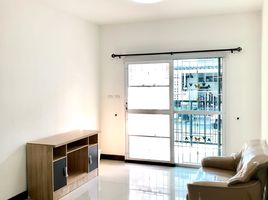 3 Bedroom Townhouse for rent at Pruksa Ville 49 Srinakarin , Bang Mueang