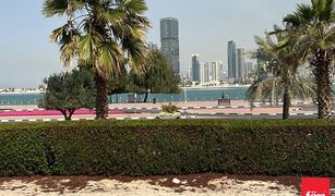 Palm Towers, शारजाह Al Mamzer Lagoon में N/A भूमि बिक्री के लिए